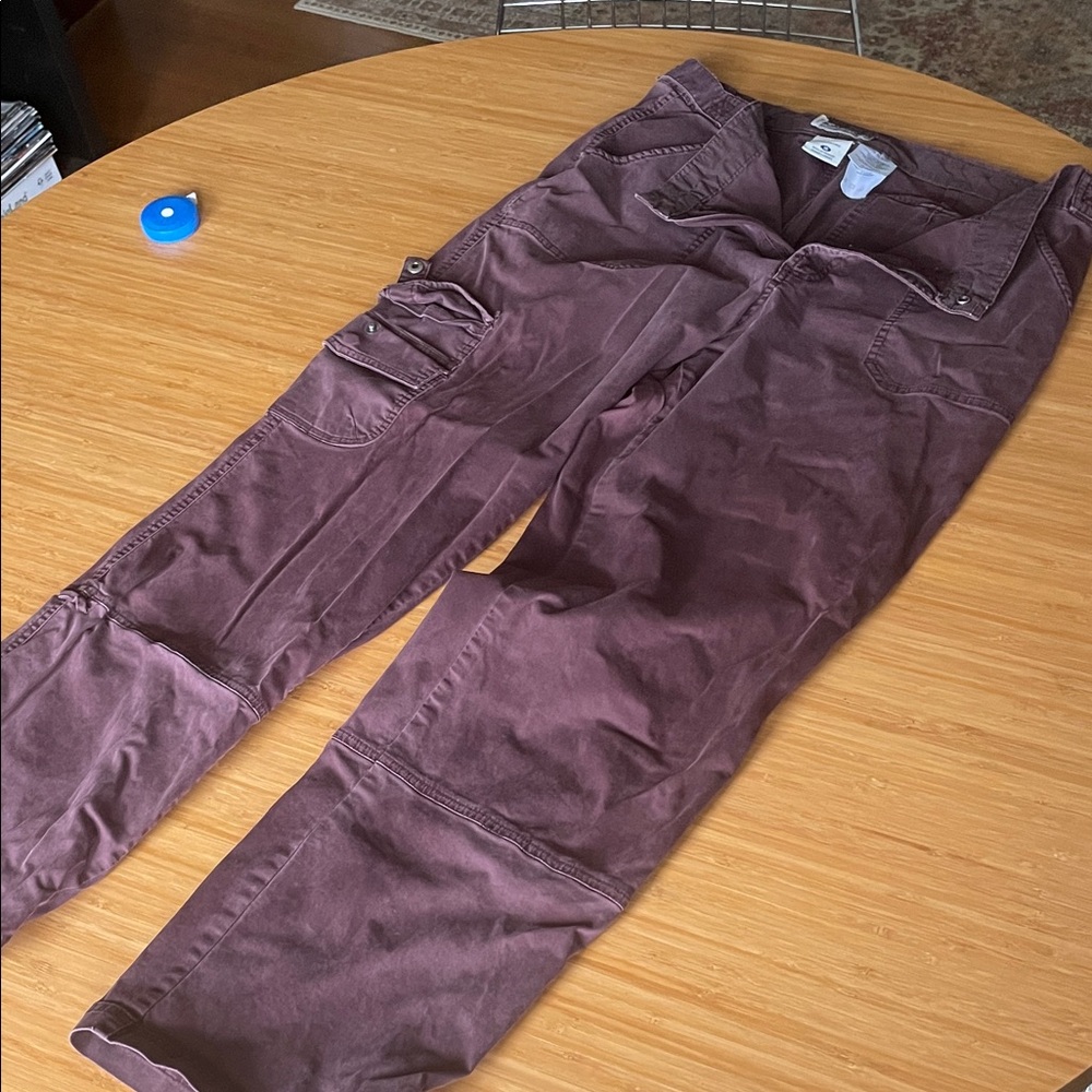 Columbia Women's Burgundy Straight Leg Pants
